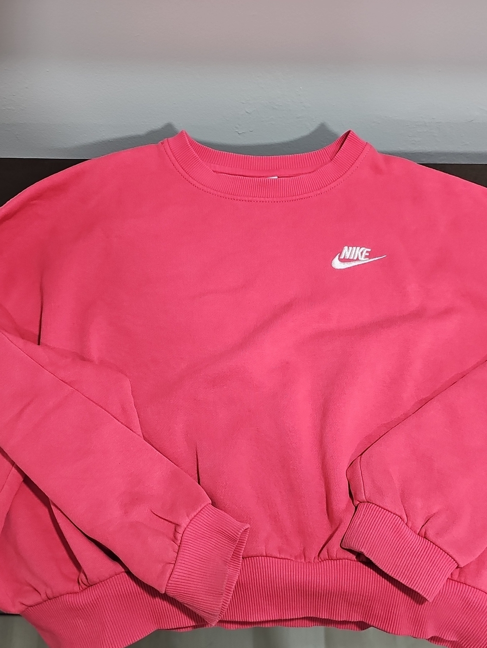 Nike Kid/Girls LARGE Crewneck Sweatshirt in RED